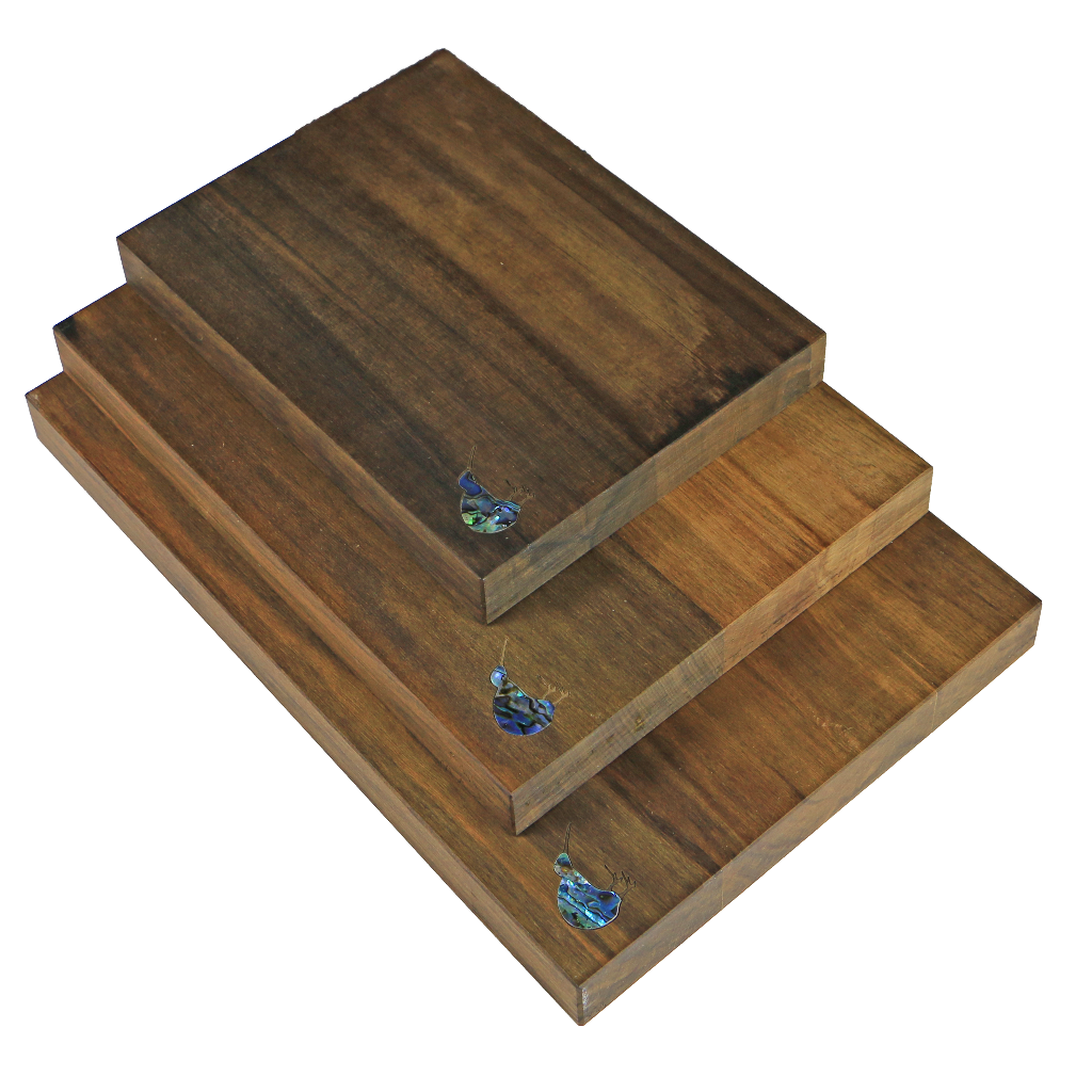 KIWI_Cheeseboard_2 - RIMU CHEESE BOARD KIWI - WITH KNIFE - OCEAN SHELL STUDIOS