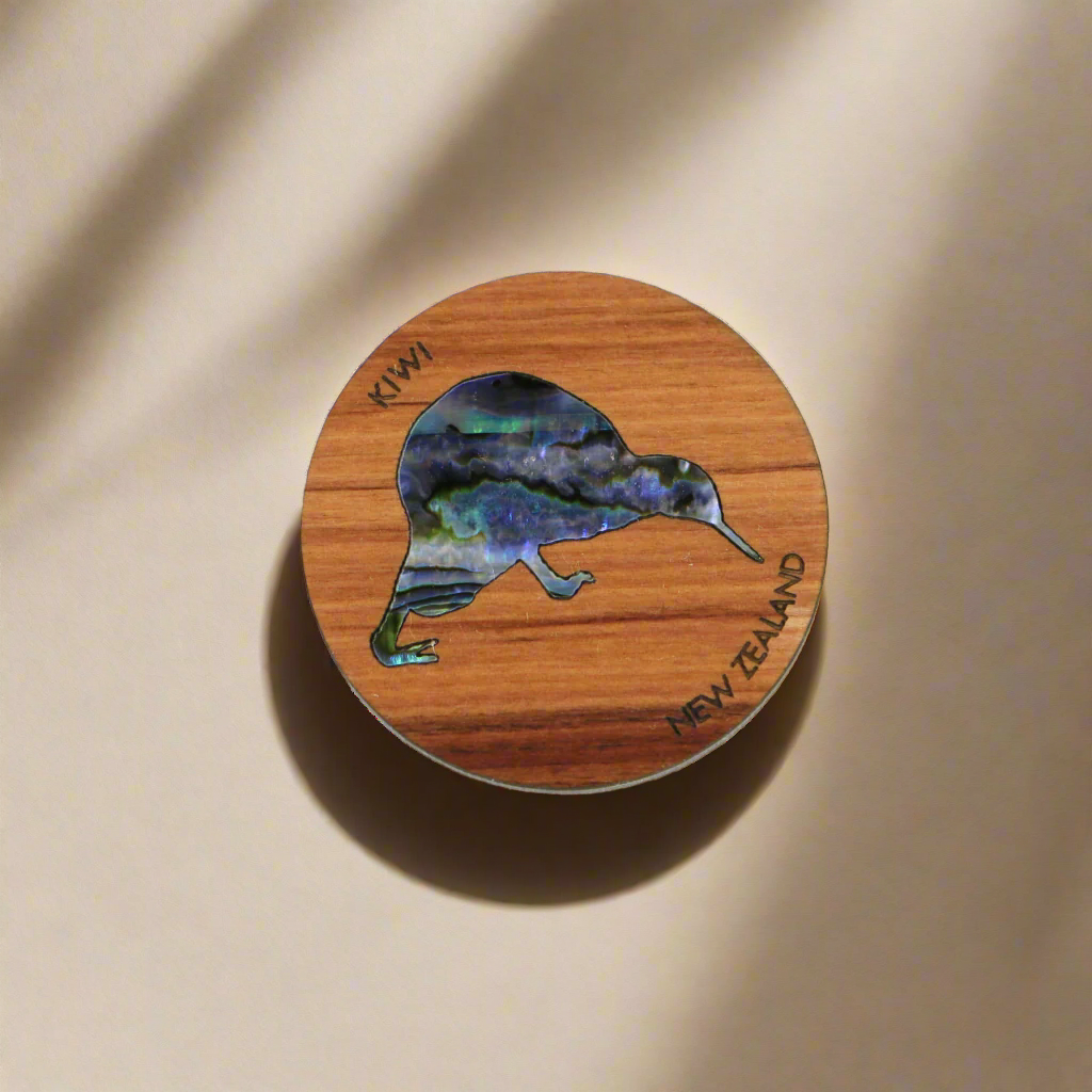 NMAGPRK - Kiwi PAUA RIMU MAGNET - OCEAN SHELL STUDIOS
