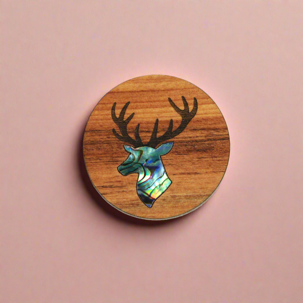NMAGPRSH - Stag Head PAUA RIMU MAGNET - OCEAN SHELL STUDIOS
