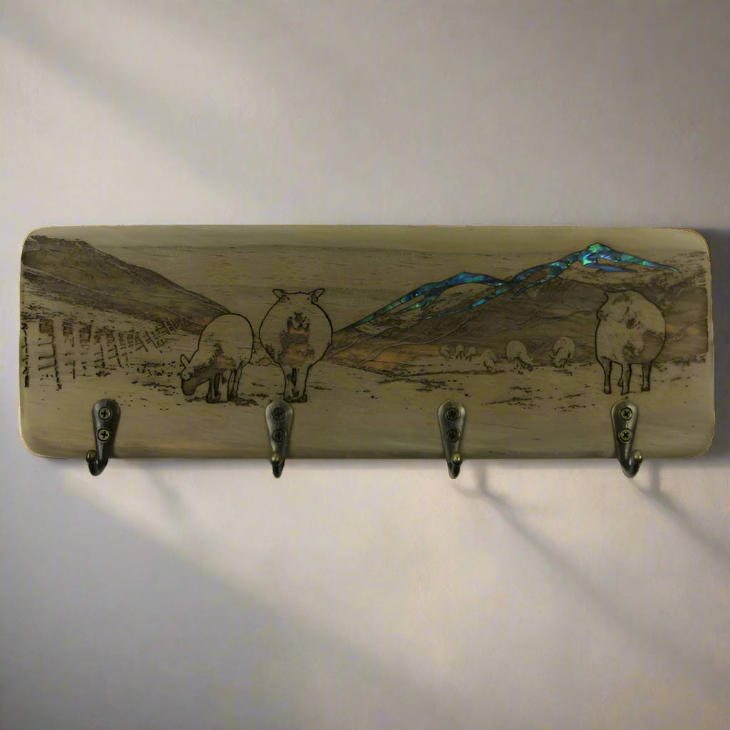 NRWKHSP - Sheep KEYHOLDER RECYCLEWOOD - OCEAN SHELL STUDIOS