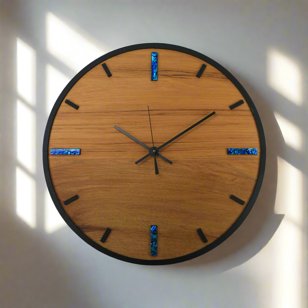 PAUA AND RIMU CLOCK