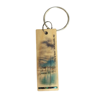 NKEYHCS - City of Sails HOOP-PINE/PAUA STRIP KEYRING - OCEAN SHELL STUDIOS