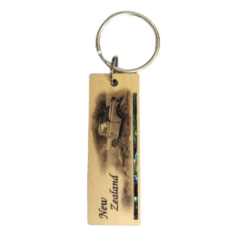 NKEYHKEA - Kea HOOP-PINE/PAUA STRIP KEYRING - OCEAN SHELL STUDIOS
