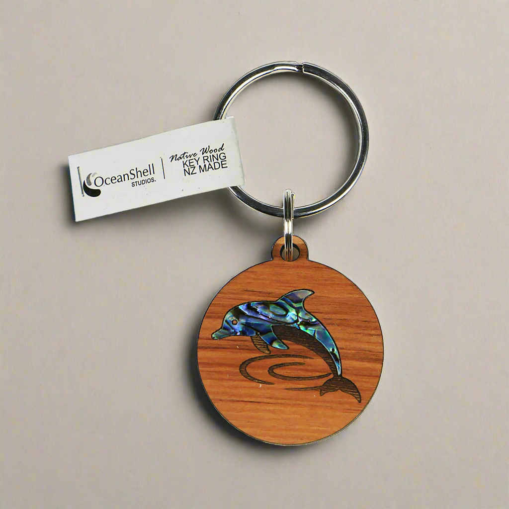 NKEYPRD - Dolphin PAUA RIMU KEYRING - OCEAN SHELL STUDIOS