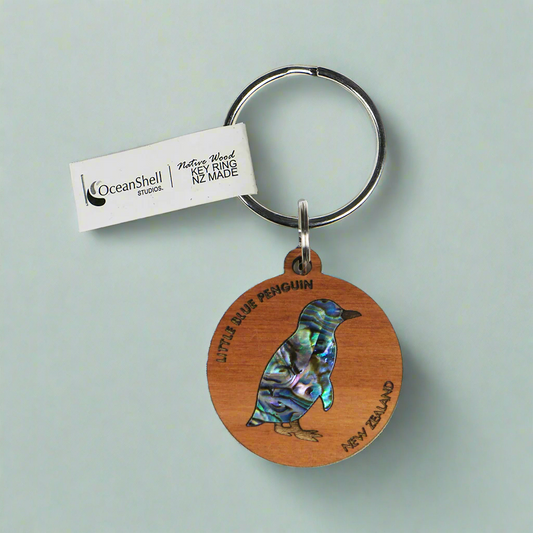 NKEYPRLBP - Little Blue Penguin PAUA RIMU KEYRING - OCEAN SHELL STUDIOS