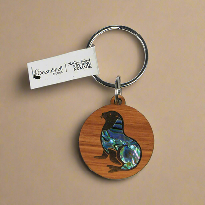 NKEYPRSE - Seal PAUA RIMU KEYRING - OCEAN SHELL STUDIOS