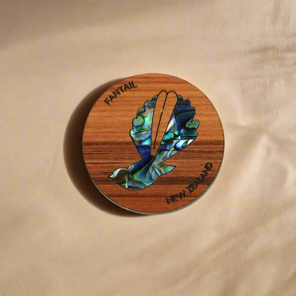 NMAGPRF - Fantail PAUA RIMU MAGNET - OCEAN SHELL STUDIOS